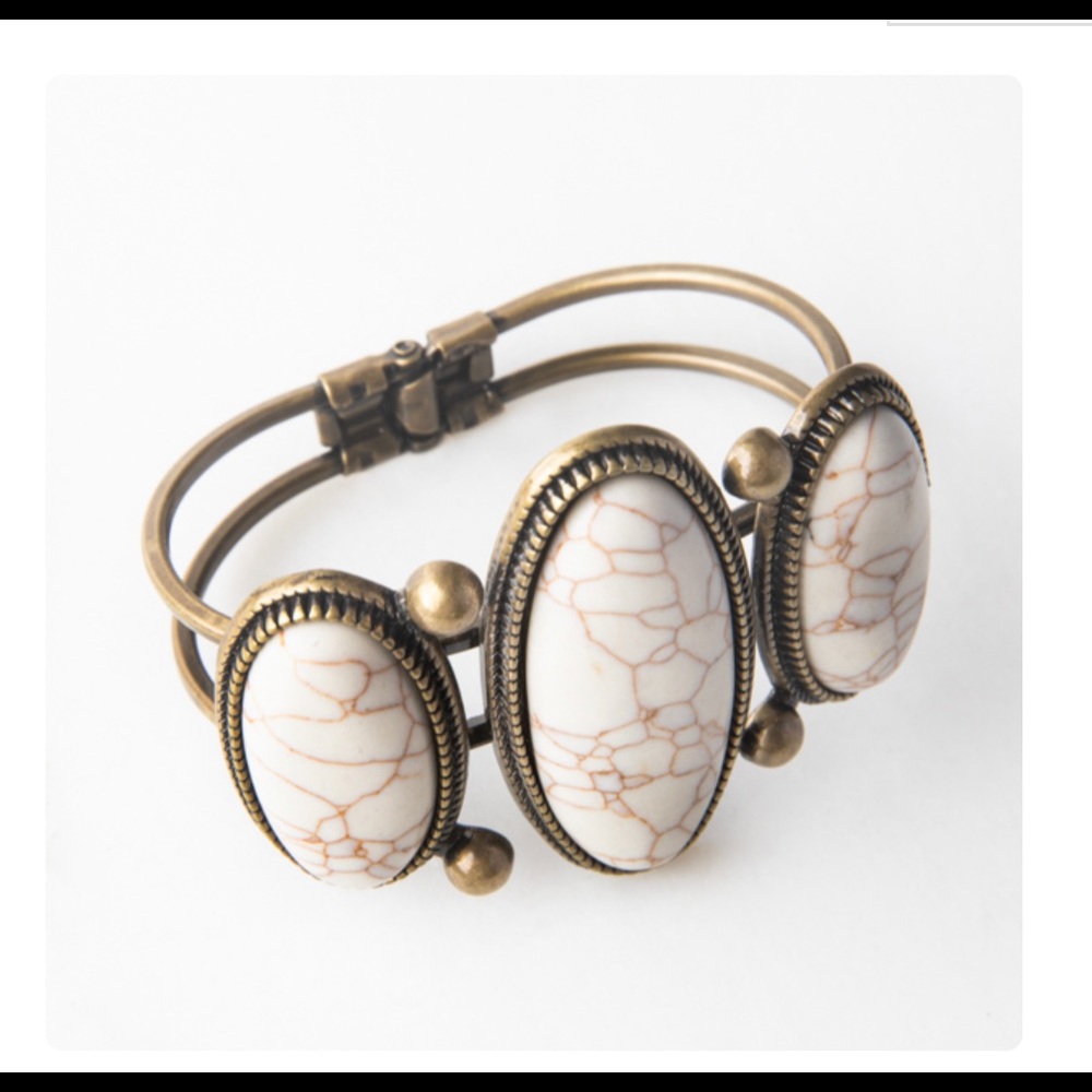 Winston Bracelet - Picture 3 of 3